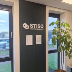 Vilt prikbord - vilt prikwand op maat - viltwand met logo